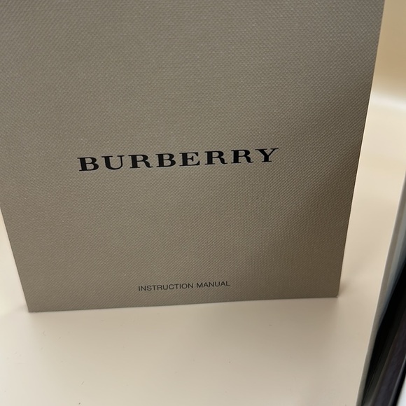 Vintage Burberry ladies watch. EUC box and original paperwork. Stainless band main image 9